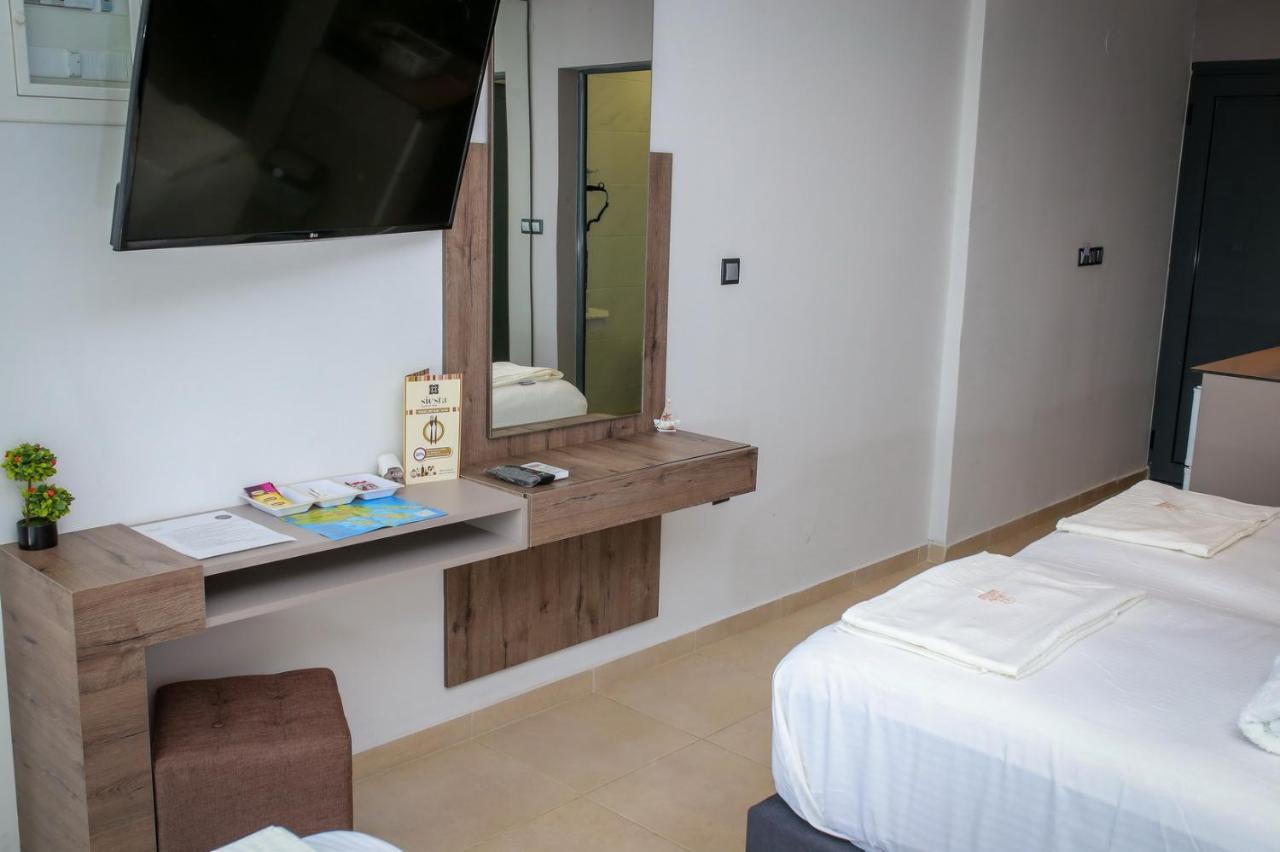 Katrin Luxury Studios Nea Moudhania Exteriör bild